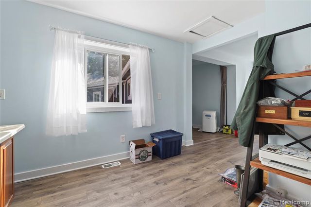 7441 Tipsico Lake Road, Holly, MI 48442