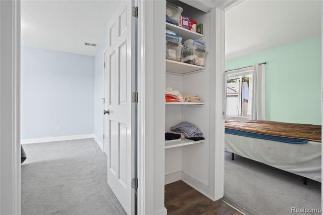 7441 Tipsico Lake Road, Holly, MI 48442