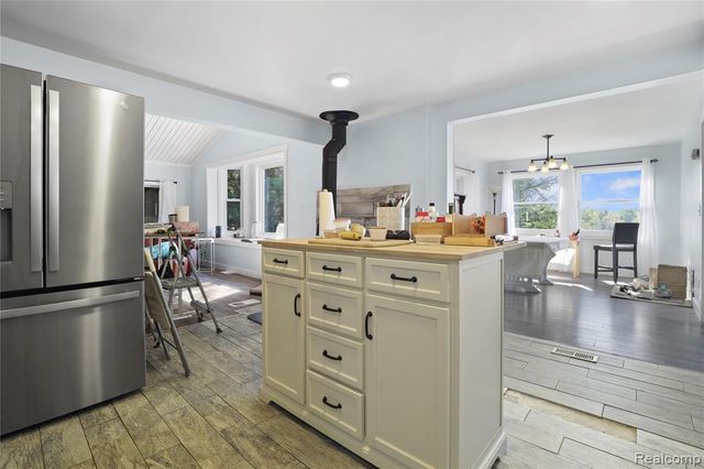 7441 Tipsico Lake Road, Holly, MI 48442