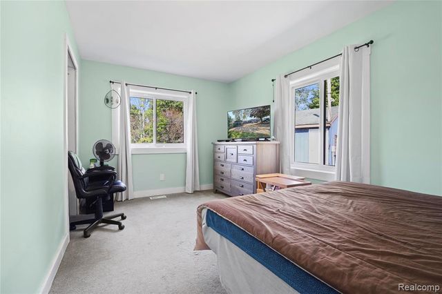 7441 Tipsico Lake Road, Holly, MI 48442