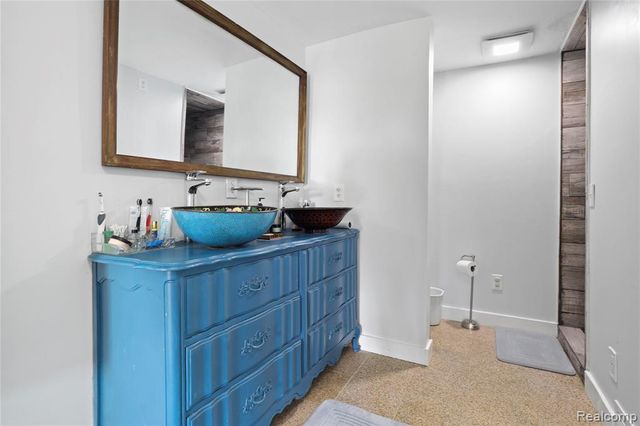 7441 Tipsico Lake Road, Holly, MI 48442