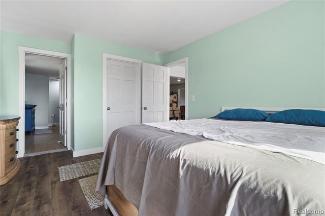 7441 Tipsico Lake Road, Holly, MI 48442