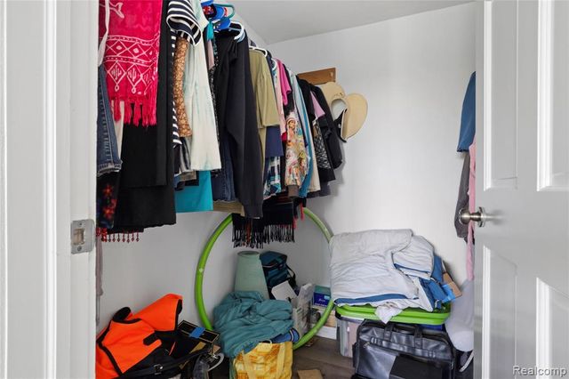 7441 Tipsico Lake Road, Holly, MI 48442