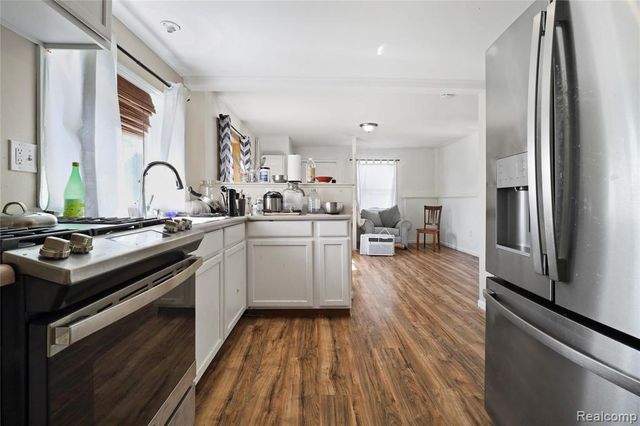 7441 Tipsico Lake Road, Holly, MI 48442