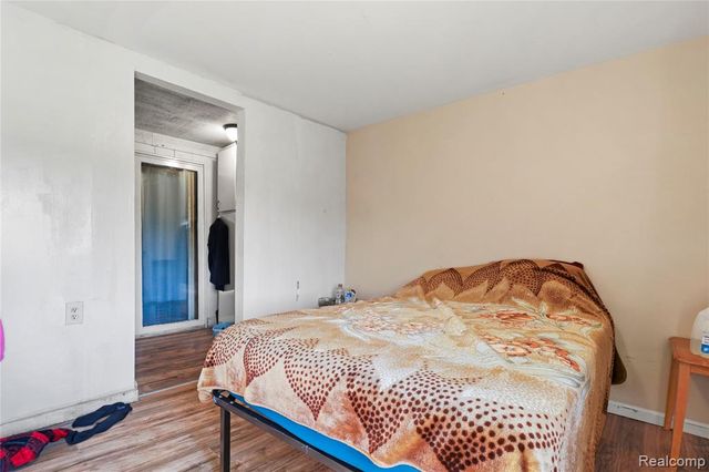 7441 Tipsico Lake Road, Holly, MI 48442