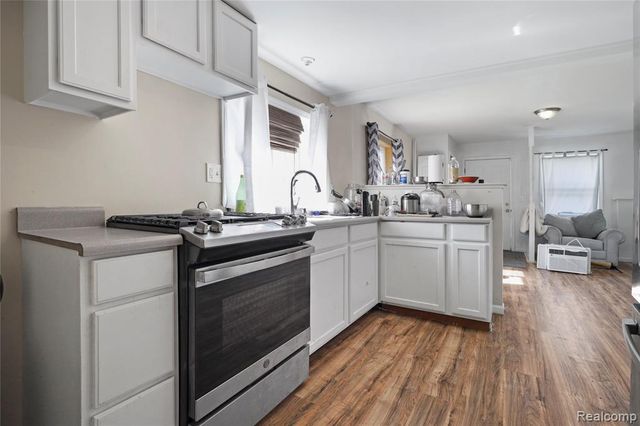 7441 Tipsico Lake Road, Holly, MI 48442