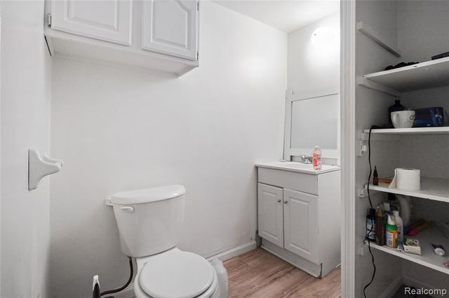 7441 Tipsico Lake Road, Holly, MI 48442