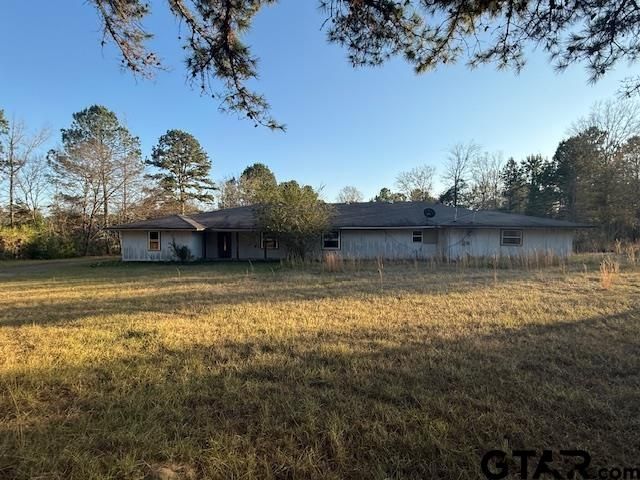 17410 County Road 366, Winona, TX 75792