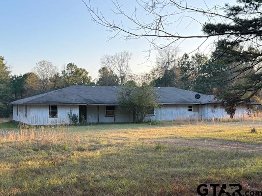 17410 County Road 366, Winona, TX 75792