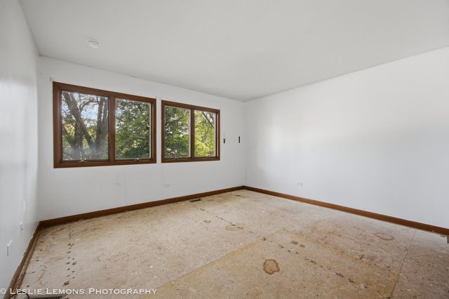 745 JAMESTOWNE Court, Sleepy Hollow, IL 60118