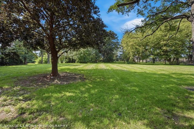 745 JAMESTOWNE Court, Sleepy Hollow, IL 60118