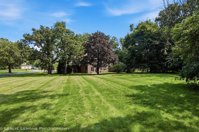 745 JAMESTOWNE Court, Sleepy Hollow, IL 60118