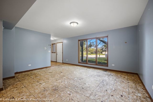 745 JAMESTOWNE Court, Sleepy Hollow, IL 60118