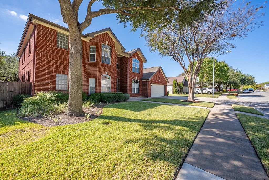 803 W Walter Ave, Pflugerville, TX 78660