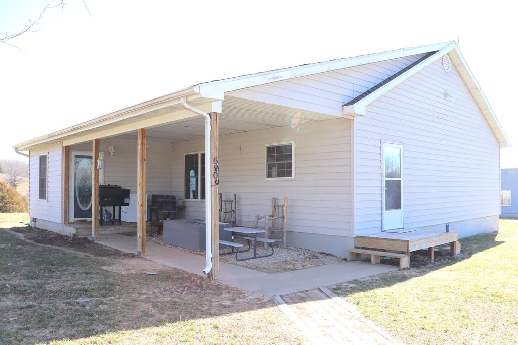 6809 State Highway A, Marshfield, MO 65706