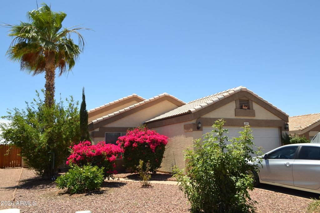 1441 W MONTEBELLO Avenue, Apache Junction, AZ 85120
