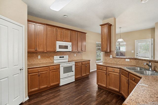 3622 Melody, Converse, TX 78109