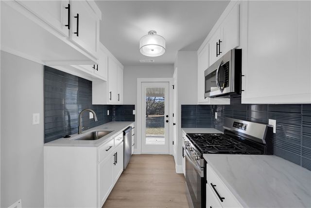 905 Thomas Boulevard, Springdale, AR 72762