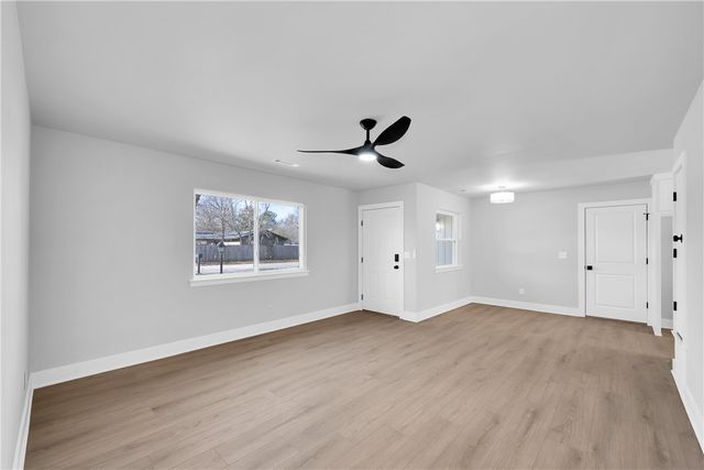 905 Thomas Boulevard, Springdale, AR 72762