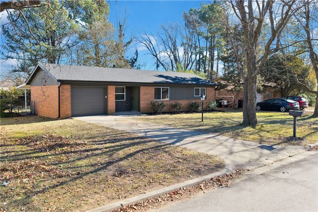 905 Thomas Boulevard, Springdale, AR 72762