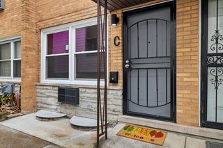 6950 S Cregier Avenue C, Chicago, IL 60649