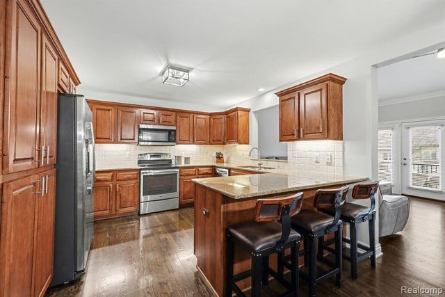 4337 Elaine Court, Utica, MI 48316