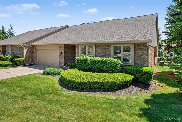 4337 Elaine Court, Utica, MI 48316