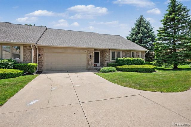 4337 Elaine Court, Utica, MI 48316