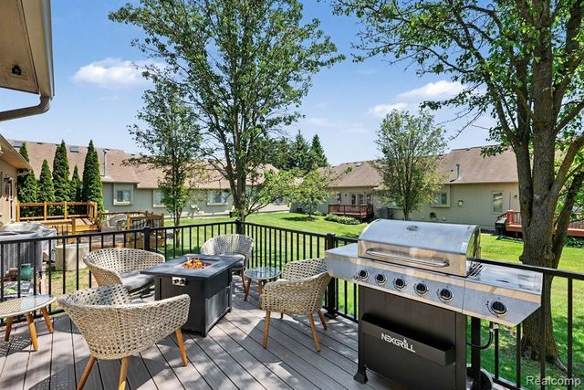 4337 Elaine Court, Utica, MI 48316