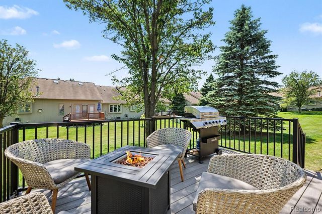 4337 Elaine Court, Utica, MI 48316