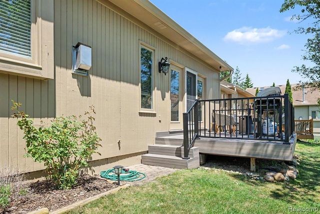 4337 Elaine Court, Utica, MI 48316