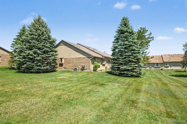 4337 Elaine Court, Utica, MI 48316