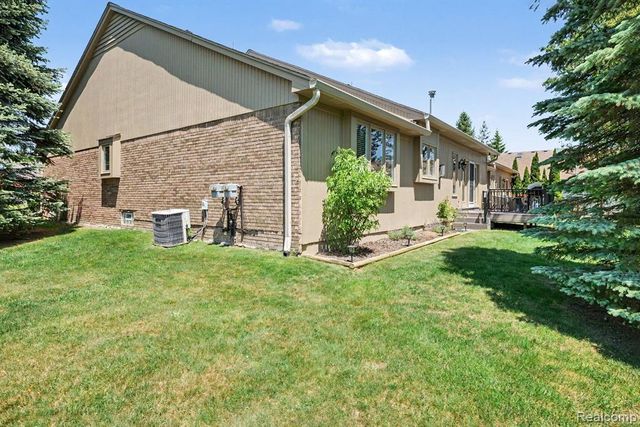 4337 Elaine Court, Utica, MI 48316