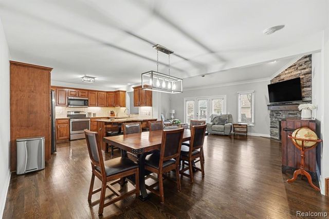 4337 Elaine Court, Utica, MI 48316