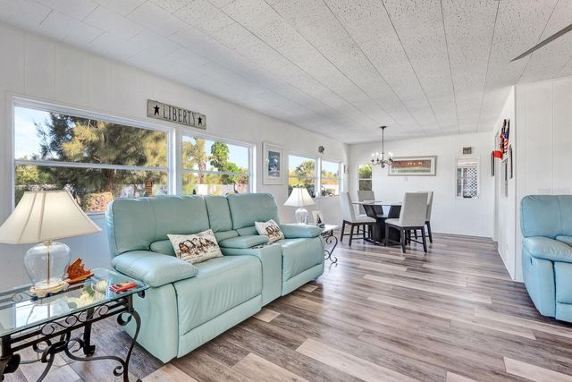 2107 PALMA SOLA BOULEVARD 1, Bradenton, FL 34209