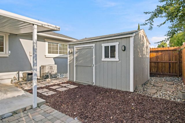 7217 Circlet Way, Citrus Heights, CA 95621