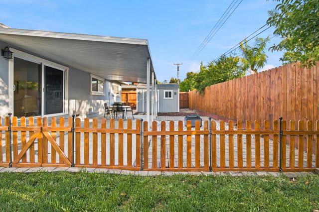 7217 Circlet Way, Citrus Heights, CA 95621