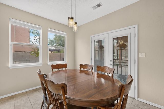 5036 Brown Bear Drive NE, Rio Rancho, NM 87144