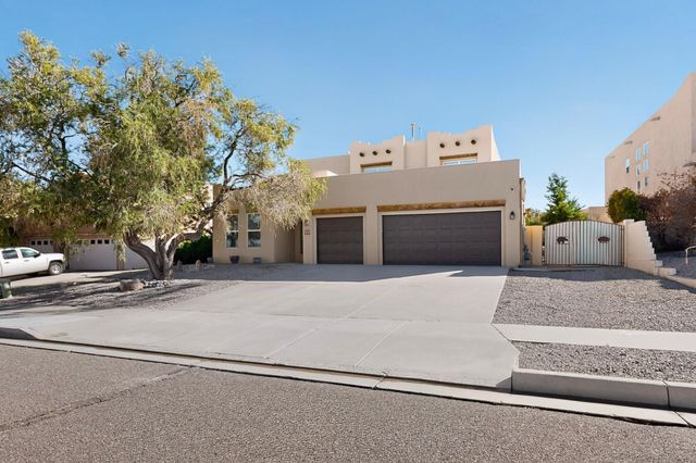 5036 Brown Bear Drive NE, Rio Rancho, NM 87144