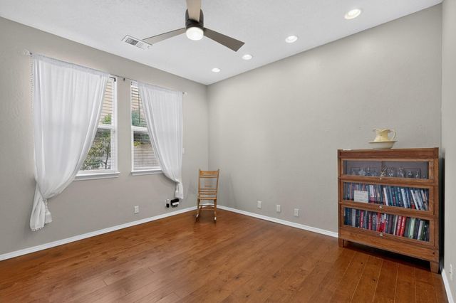 5036 Brown Bear Drive NE, Rio Rancho, NM 87144