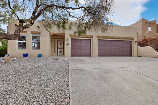 5036 Brown Bear Drive NE, Rio Rancho, NM 87144