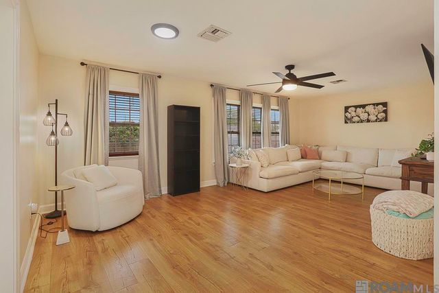 5716 Boutall St, Metairie, LA 70003