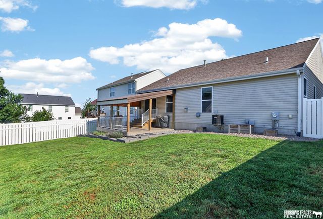 19027 B Street, Omaha, NE 68130