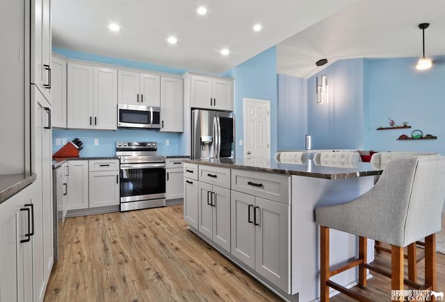 19027 B Street, Omaha, NE 68130