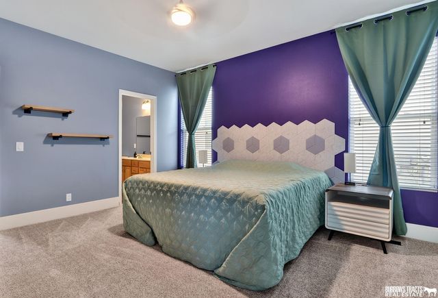 19027 B Street, Omaha, NE 68130