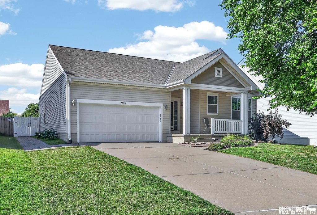 19027 B Street, Omaha, NE 68130