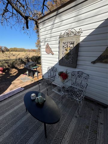 210 Davis Ranch Road, Alvarado, TX 76009