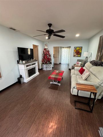 210 Davis Ranch Road, Alvarado, TX 76009