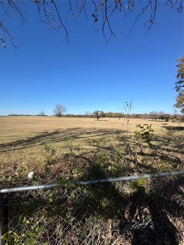210 Davis Ranch Road, Alvarado, TX 76009