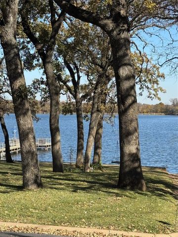 210 Davis Ranch Road, Alvarado, TX 76009